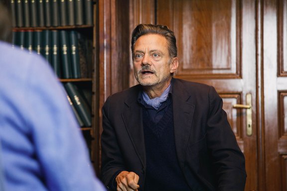 Mit Hilfe des Schauspielpatienten Alexander E. Fennon