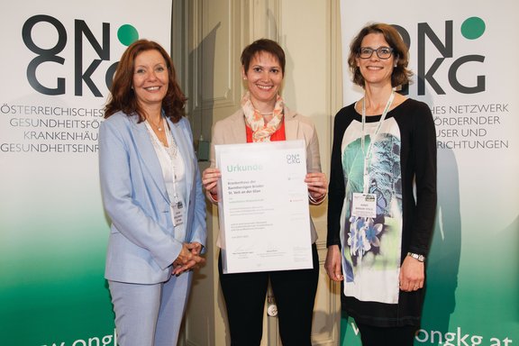 Evelyn Kölldorfer-Leitgeb (ONGKG), Elfriede Taxacher (Krankenhaus der Barmherzigen Brüder St. Veit an der Glan), Agnes Bergler-Stelzl (BMSGPK)