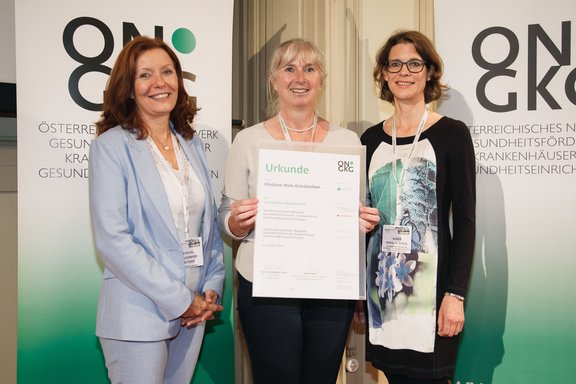 Evelyn Kölldorfer-Leitgeb (ONGKG), Manuela Neubauer (Klinikum Wels-Grieskirchen), Agnes Bergler-Stelzl (BMSGPK)
